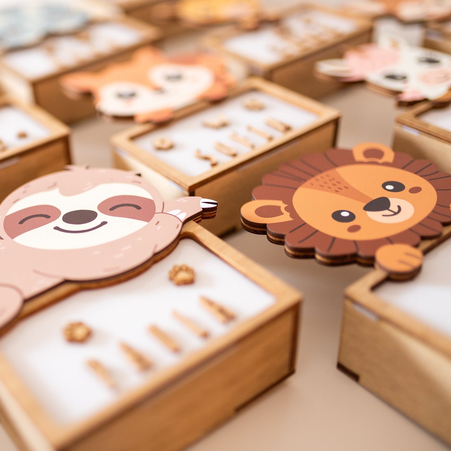 Lámpara Personalizada Infantil de Madera - Diseño León